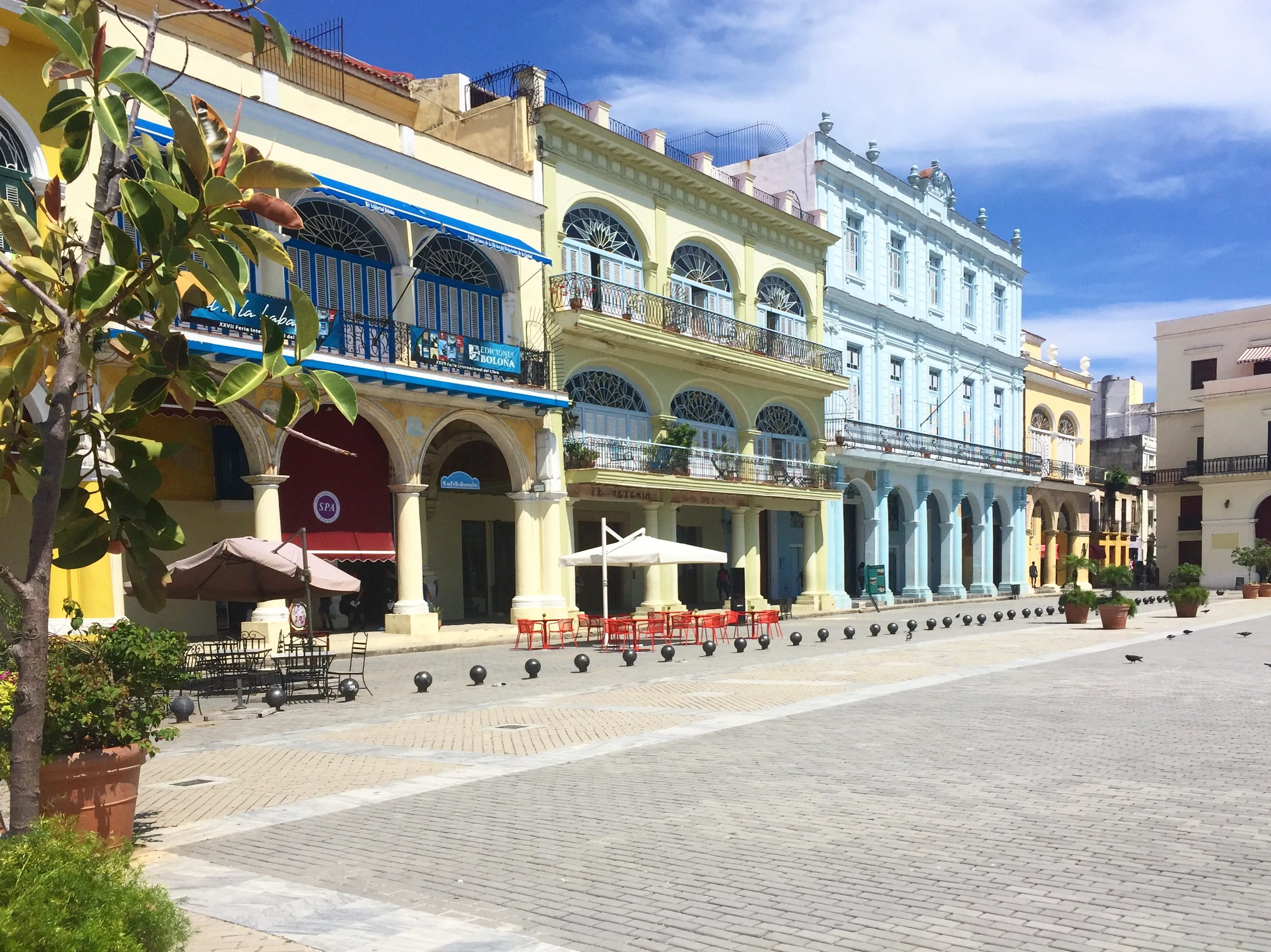 Que faire à La Havane ? Guide de voyage ! 8 Les cafés autour de la Plaza Vieja sont le reflet de l'authenticité cubaine