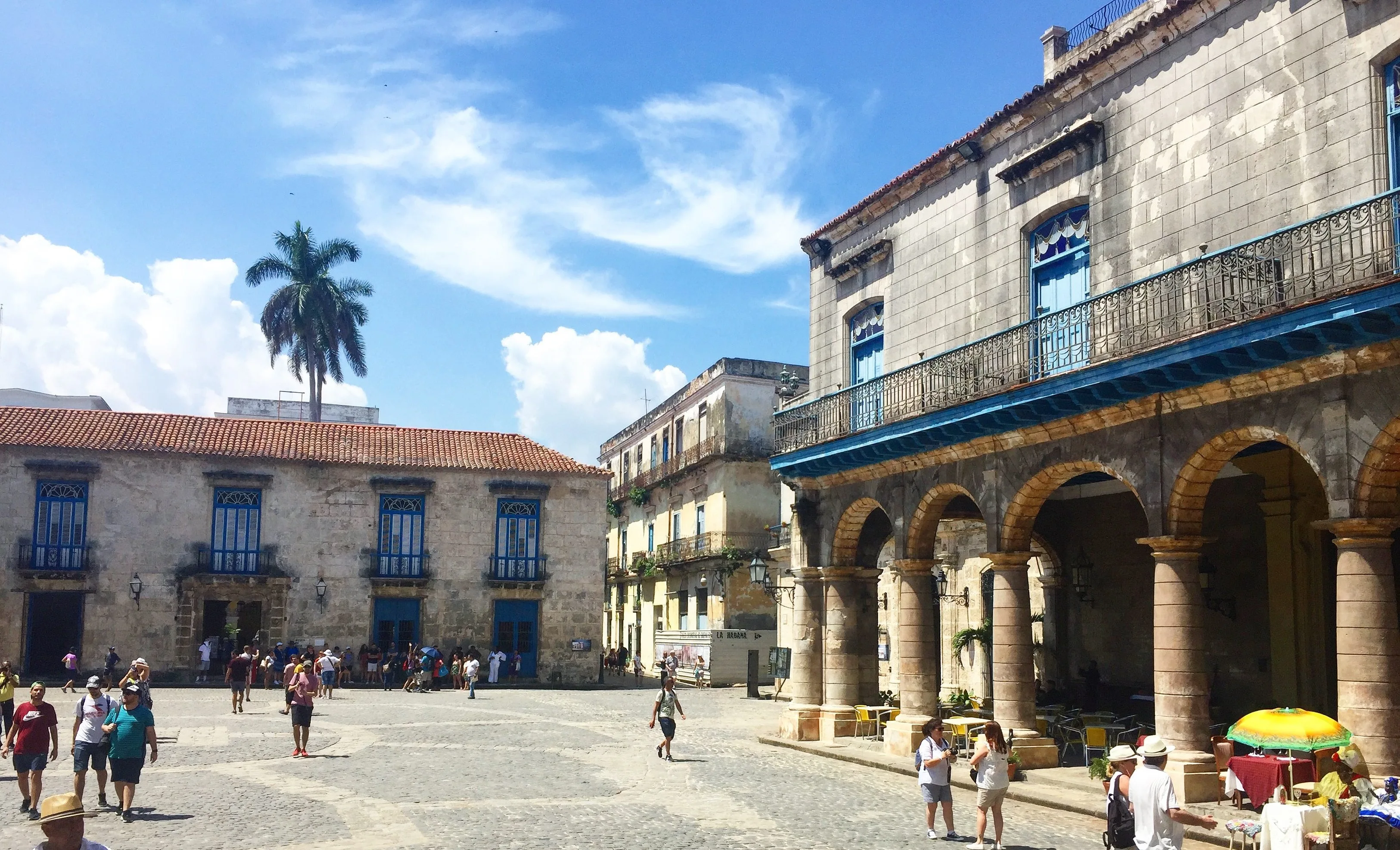 Que faire à La Havane ? Guide de voyage ! 6 La fameuse place de la cathédrale de La Havane