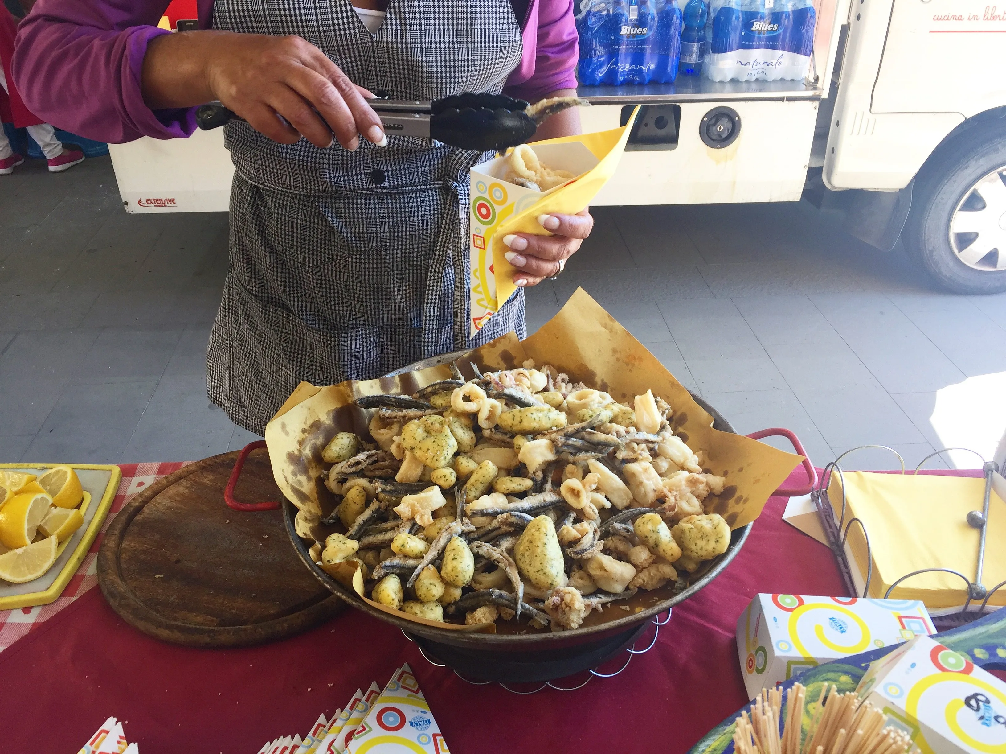 Visiter les Cinque Terre : conseils et bonnes adresses 15 Le poisson frit est une spécialité culinaire de la région des Cinque Terre