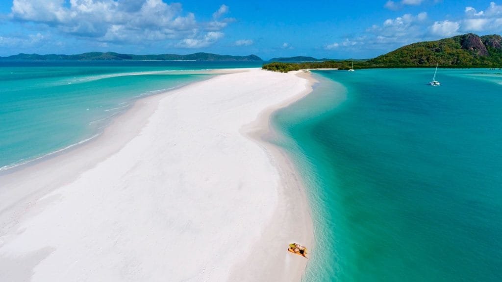 Roadtrip entre Brisbane et Airlie Beach : itinéraire 11 La plage de Whiteheaven Beach, en plein milieu de la grande barrière de corail australienne