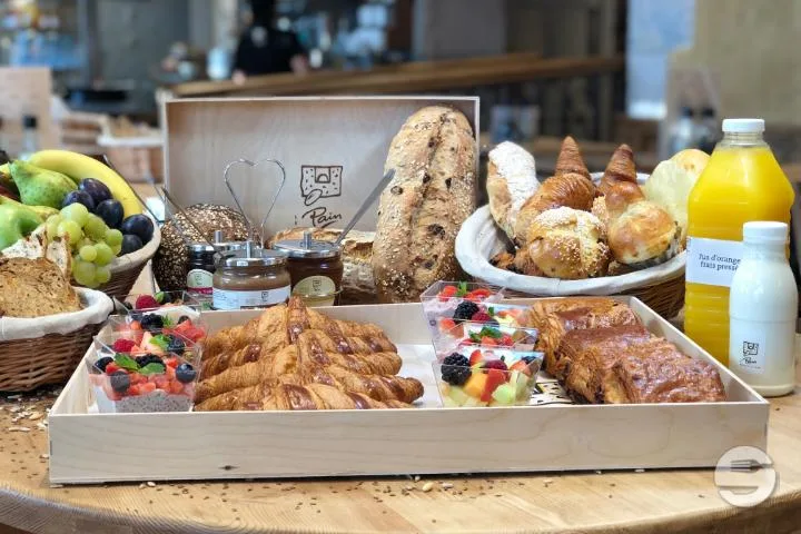 le pain quotidien est un super endroit où manger un bon petit déjeuner à Paris