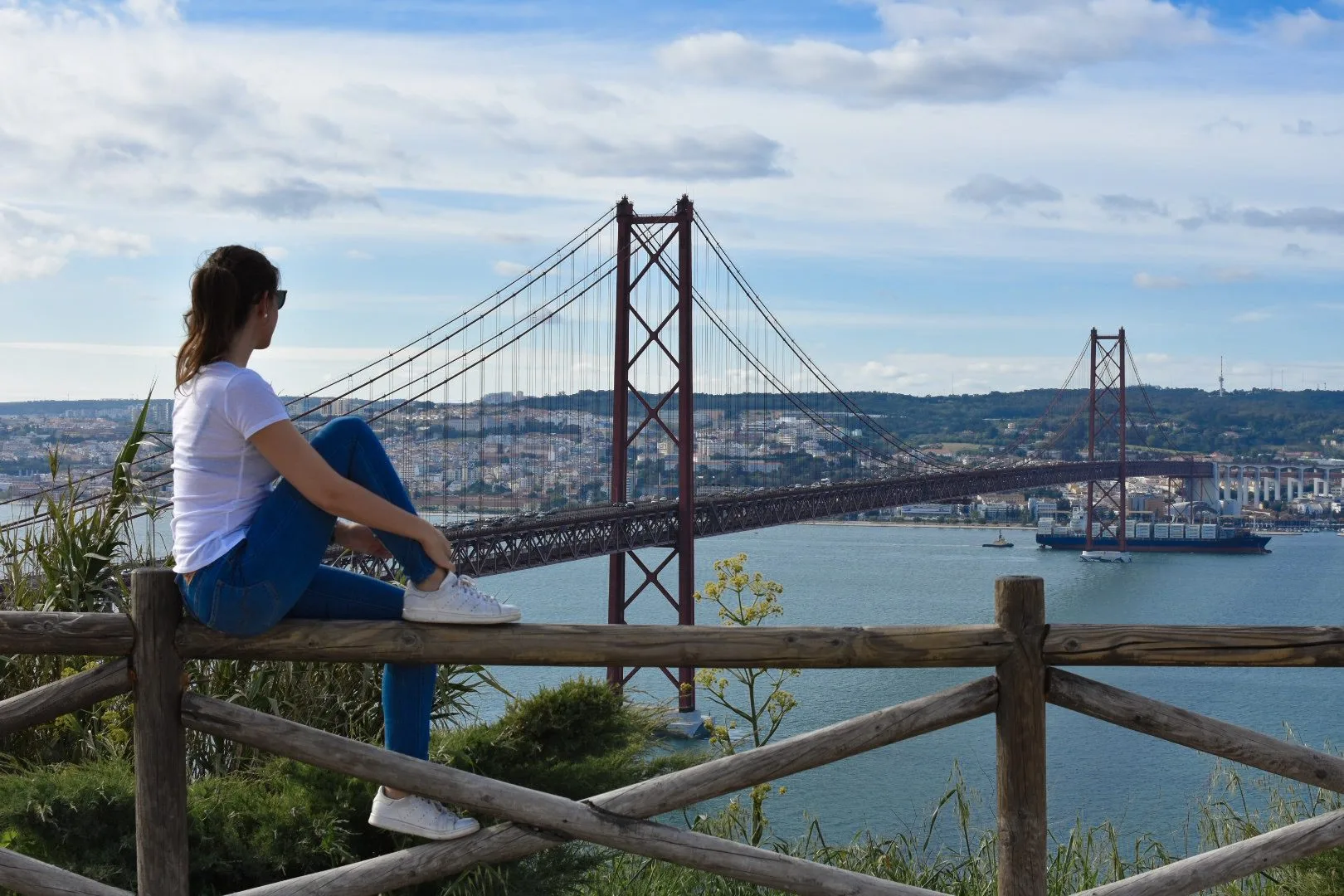 Que faire à Lisbonne en 4 jours : Le City-Guide ! 12 Vue sur le pont du 25 avril à Lisbonne