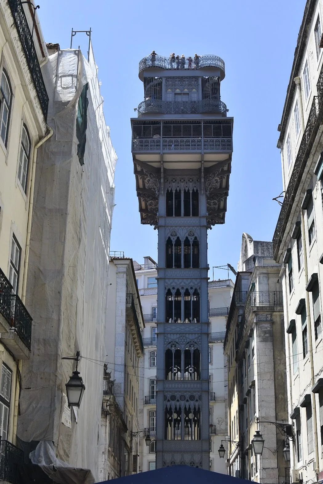 Que faire à Lisbonne en 4 jours : Le City-Guide ! 4 L'ascenceur de Santa Justa au coeur de Lisbonne
