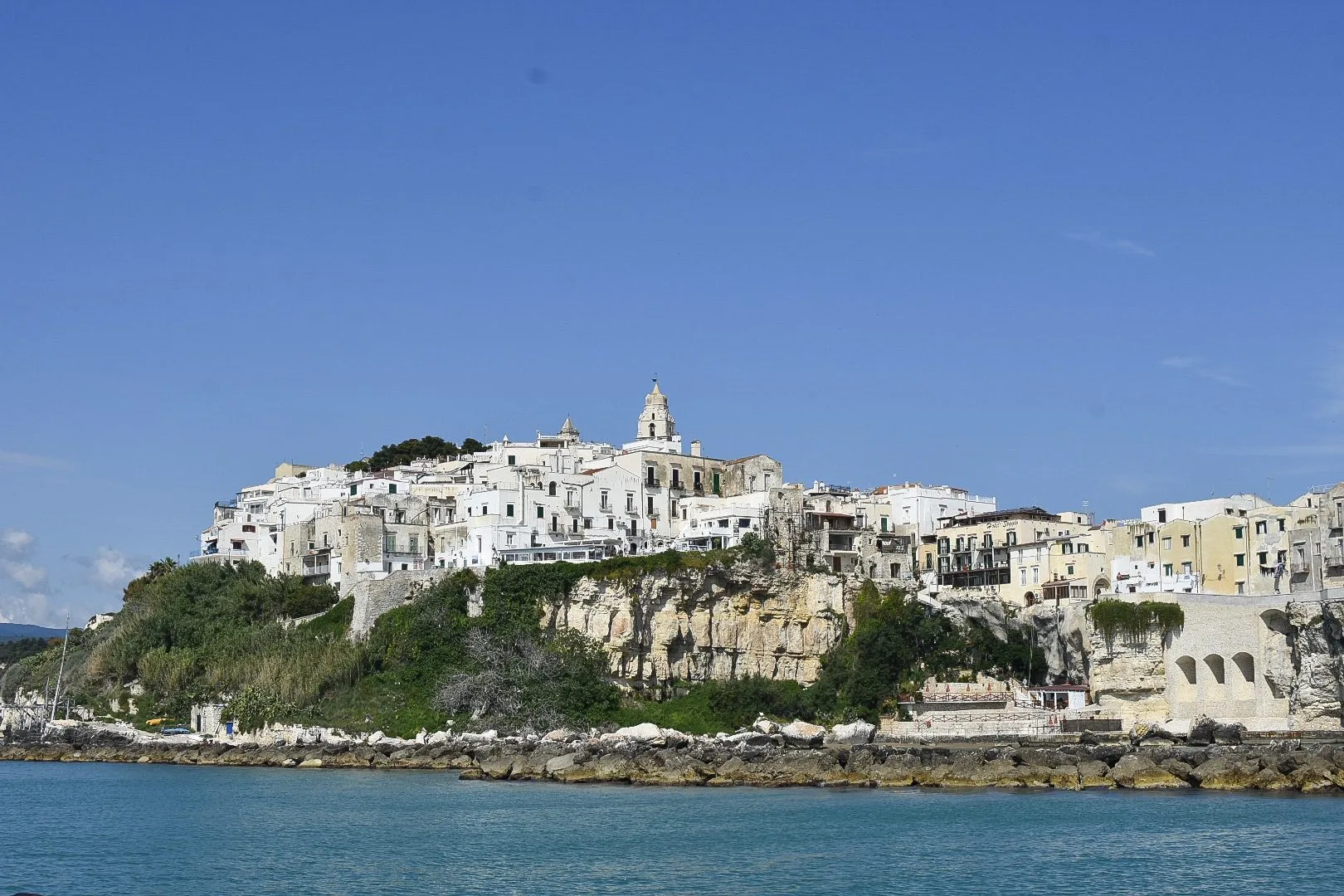 Visiter les Pouilles en 3 jours : itinéraire 42 vieste bateau