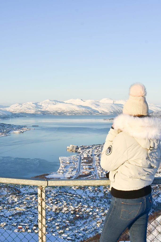 vue sur la ville de Tromso depuis Fjellheisen