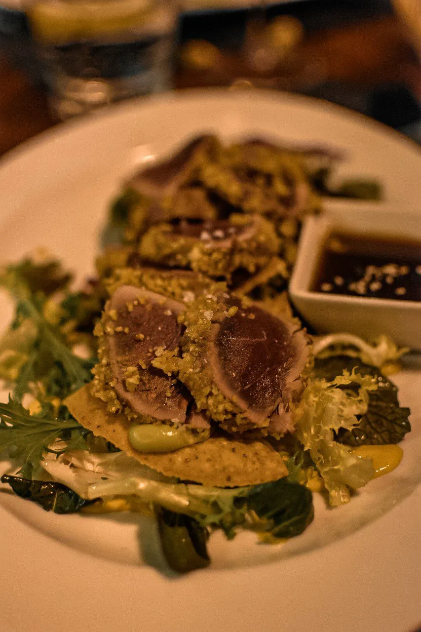 Que faire à Majorque en 4 jours : Guide complet ! 16 Dégustation d'un tataki dans l'un des meilleurs restaurants de Palma