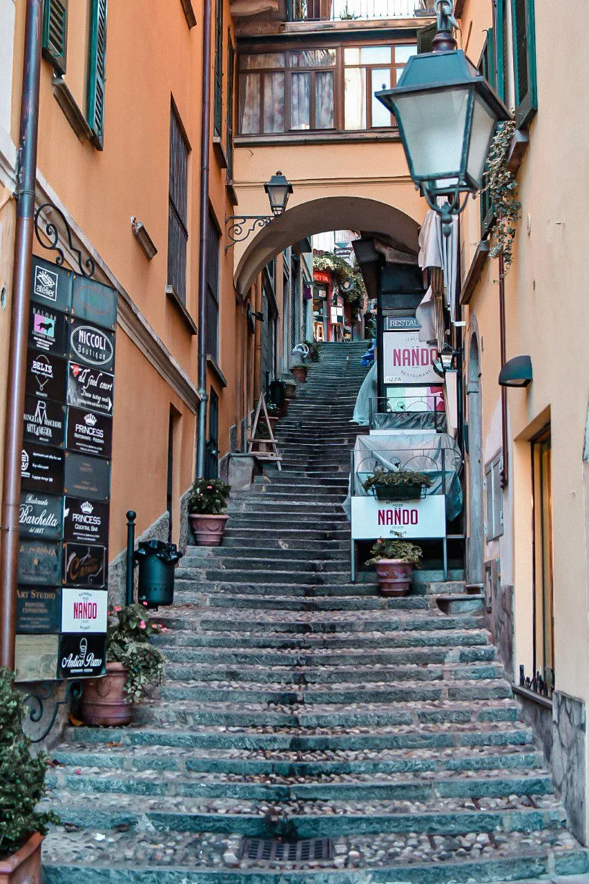 ruelles escarpees de bellagio