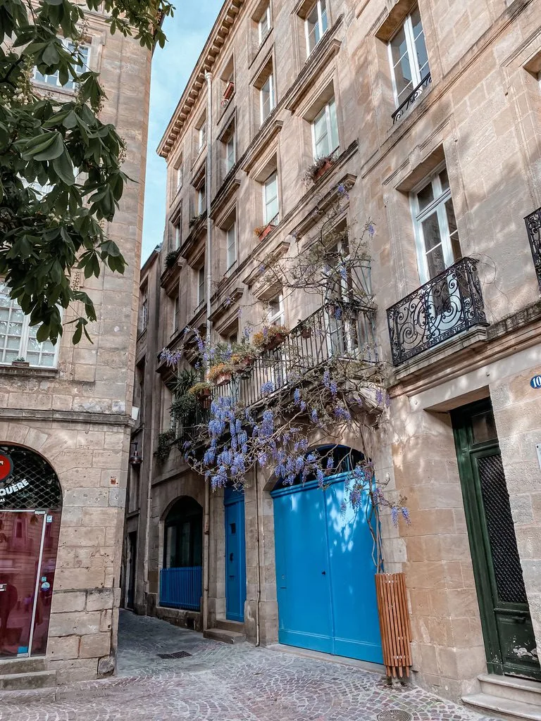 Visiter Bordeaux en 2 jours : Le TOP 15 6 visite de la place saint pierre
