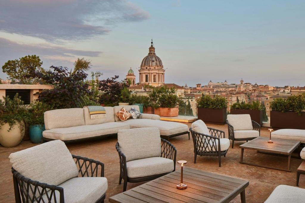 Où dormir à Rome ? Les meilleurs endroits où loger ! 9 bvlgari Roma