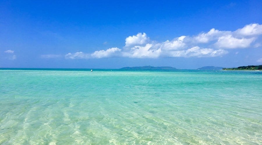 Kondoi Beach sur l’île de Taketomi, une des plus belles plages d’Okinawa