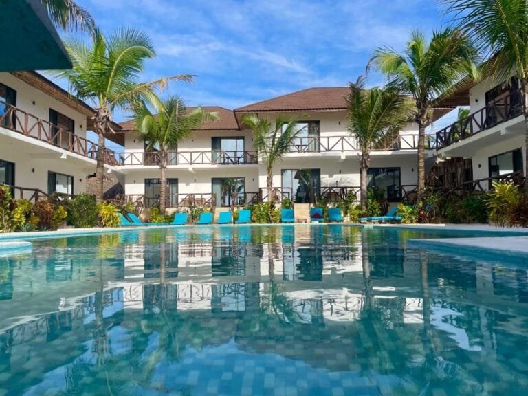 Où dormir à Zanzibar ? Conseils et bonnes adresses 8 Logement avec piscine à quelques pas de Pingwe, parfait pour un séjour reposant à Zanzibar