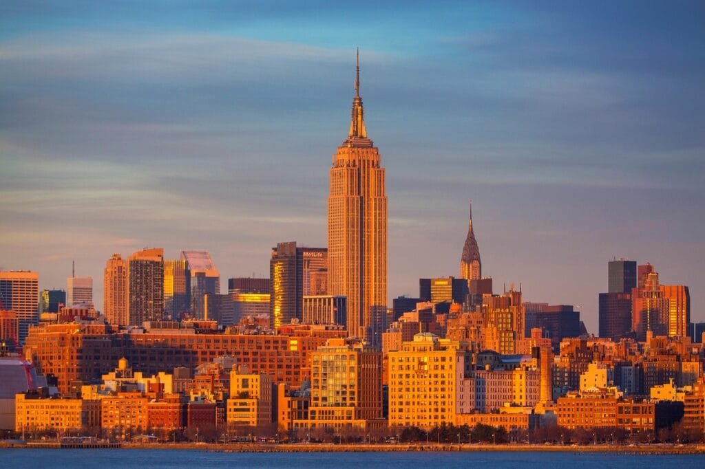 Visiter l'Empire State Building : l'incontournable de New York 4 Il est recommandé de réserver à l'avance pour visiter l'Empire State Building