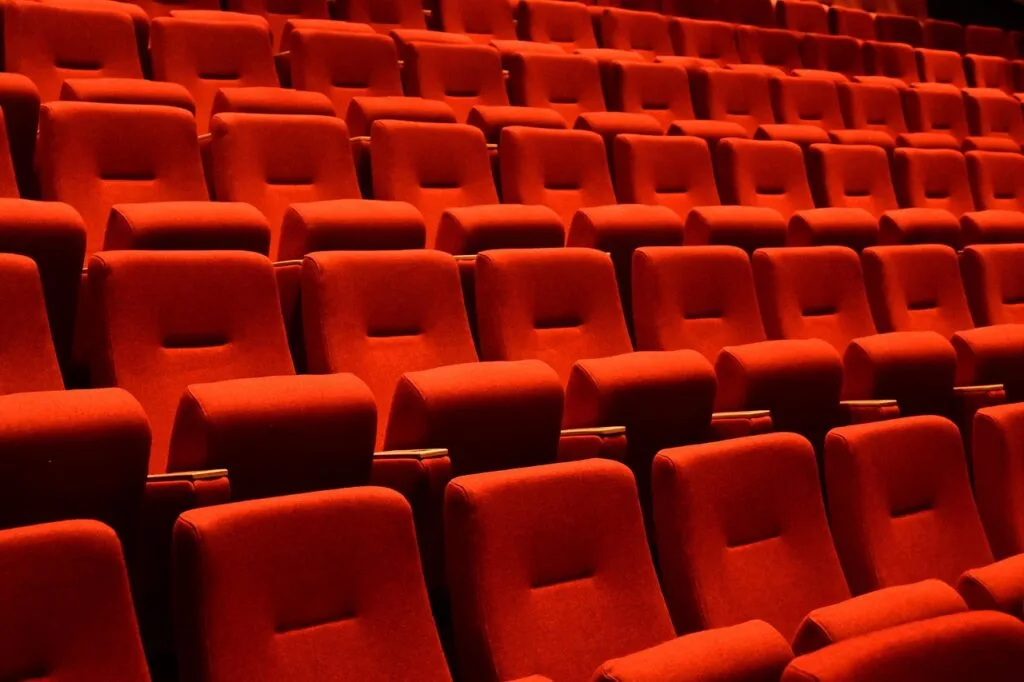 Salle de cinéma gratuite pour passagers en escale à l’aéroport de Singapour