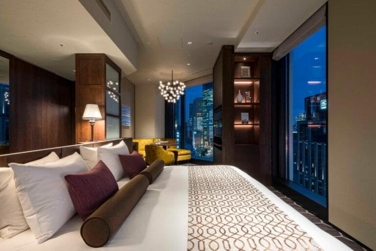 Hôtel de luxe dans le quartier chic de Ginza à Tokyo avec décoration raffinée