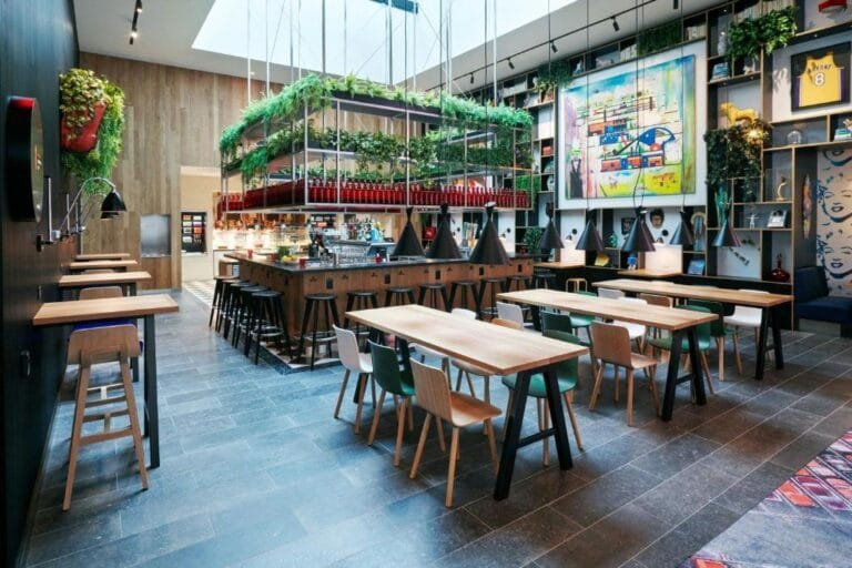 Hôtel moderne dans Downtown Los Angeles, idéal pour dormir au cœur de la ville