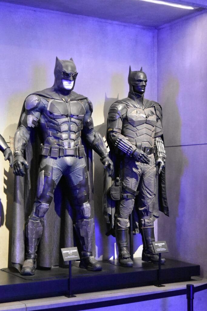 Costumes de Batman exposés aux studios Warner Bros