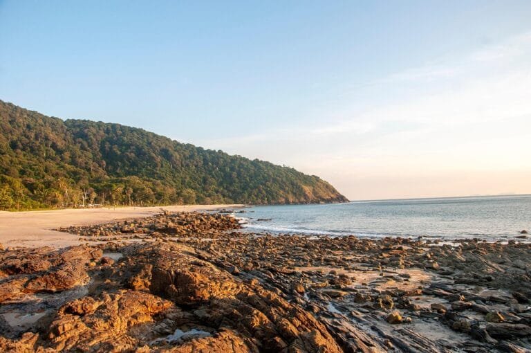comment aller à Koh Lipe : vue sur le port de Koh Lanta