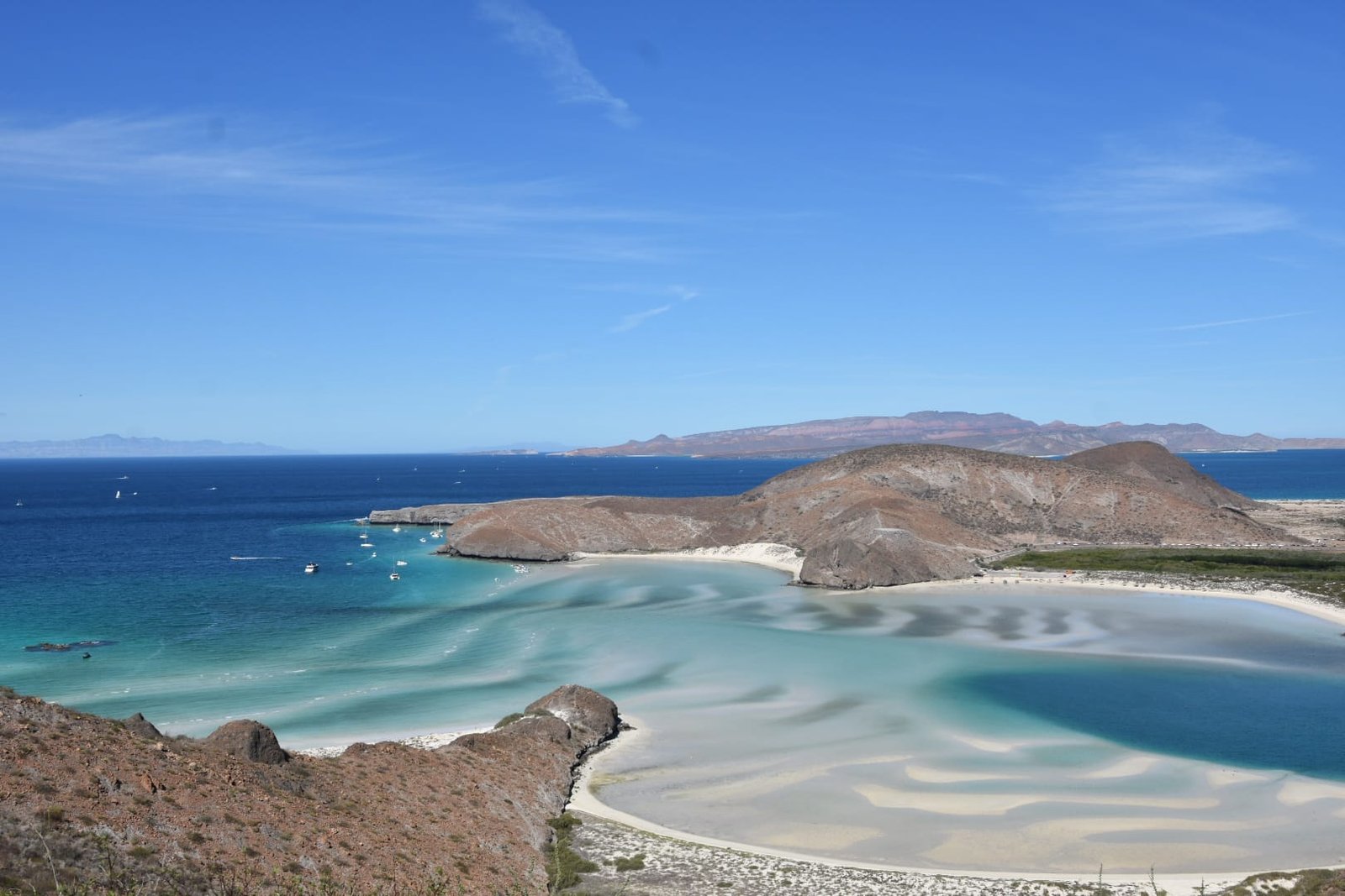 Vue sur la magnifique plage de Balandra lors d'un roadtrip en Basse-Californie