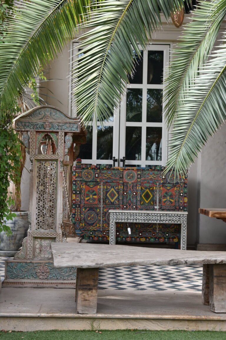 Boutiques colorées de la rue principale de Todos Santos
