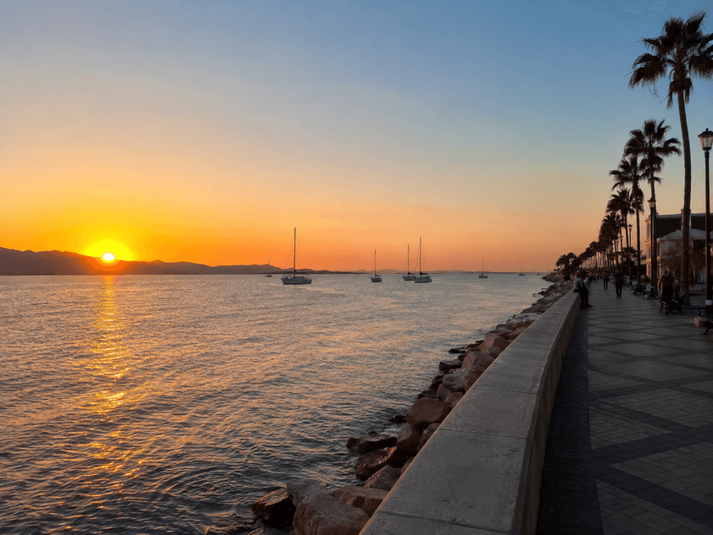 Que faire à La Paz en Basse-Californie du Sud ? Les incontournables 2 Promenade au coucher du soleil sur le Malecón de La Paz avec vue sur la mer de Cortés