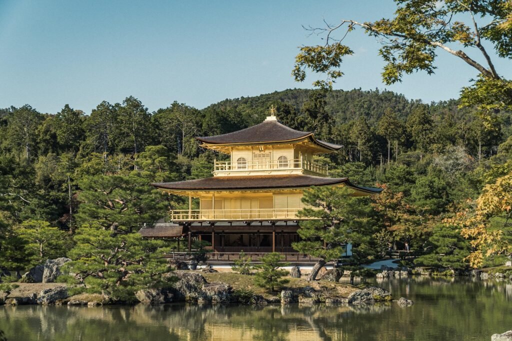 Le temple Kinkaku-ji, à découvrir si tu te demande que visiter à Kyoto en 2 jours