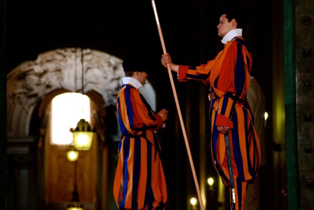 Visiter le Vatican : guide complet + conseils 7 gardes du vatican