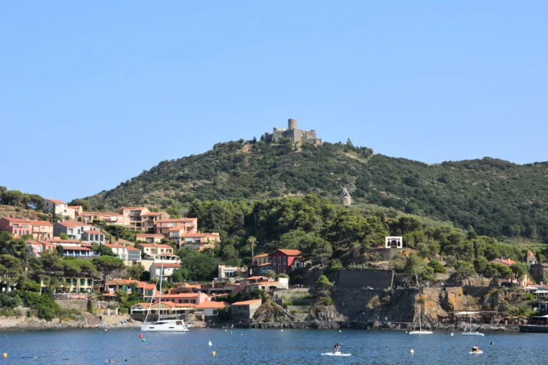 vue sur le fort depuis le port lors de ma visite de Collioure