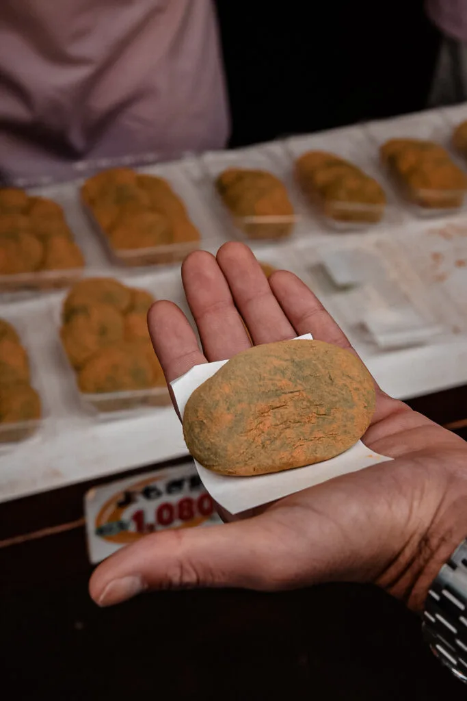 Que faire à Nara en une journée : programme + conseils 12 les fameux mochis de chez Nakatanidou à Nara
