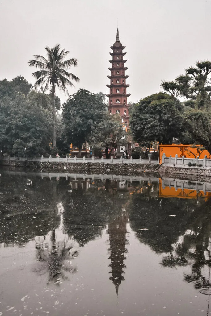 Visiter Hanoï en 2 jours : itinéraire complet ! 13 balade au bord du Lac Hoan Kiem