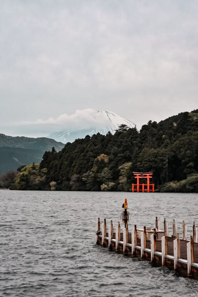 vue sur le mont fuji depuis le lac Ashi