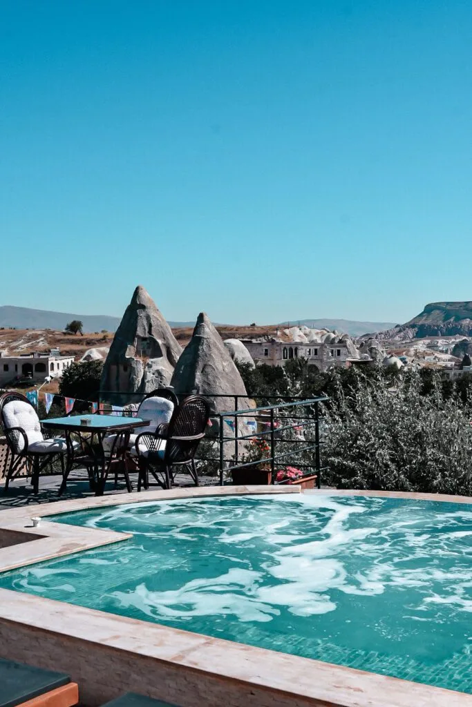belle vue depuis la terrasse de notre hôtel à Göreme