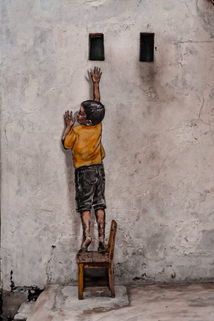 Le fameux Boy on a chair, l'une des plus belles oeuvres de Malaisie