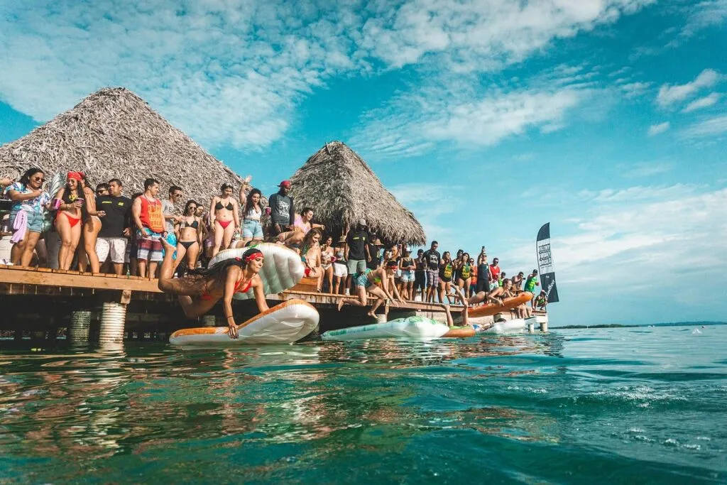 Que faire à Bocas del Toro ? 13 fiesta bocas del toro