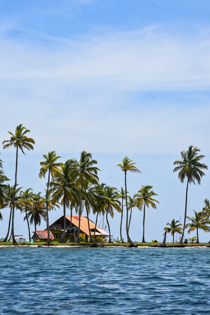 ile déserte dans l'archipel des San Blas