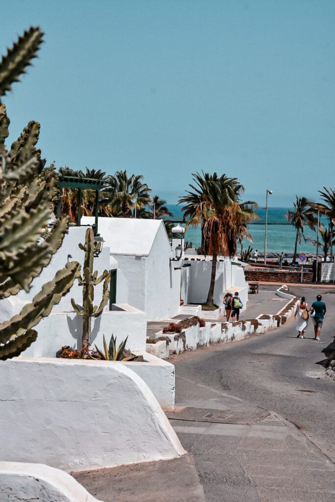 vue sur Costa Teguise et sa plage