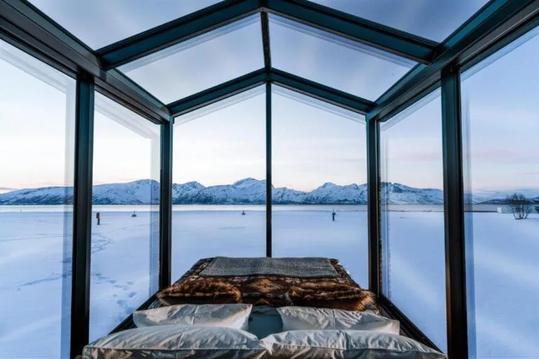 aera glass cabin
